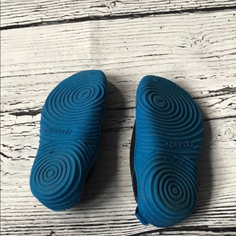 🍭4/$20 Speedo black and blue water swim shoes - 5